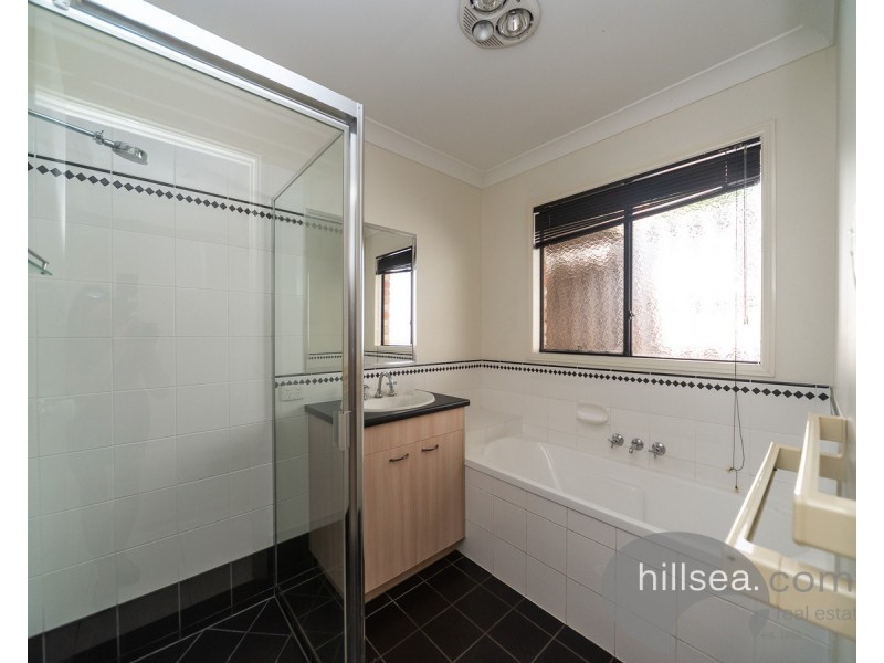 15 Sheffield Circuit, Pacific Pines QLD 4211