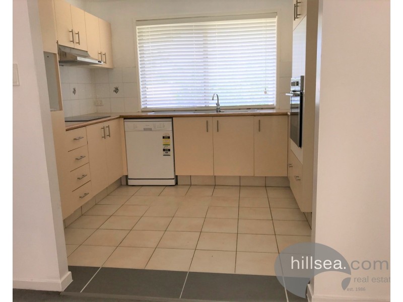 28 Allied Drive, Arundel QLD 4214