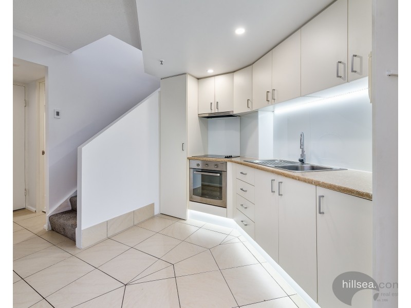 34/452 Marine Parade, Biggera Waters QLD 4216