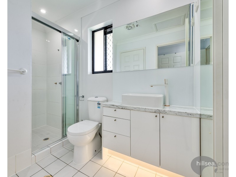 34/452 Marine Parade, Biggera Waters QLD 4216