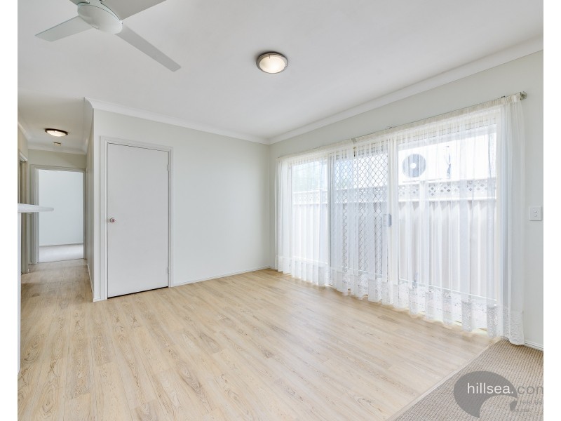 2/215 Bayview Street, Runaway Bay QLD 4216