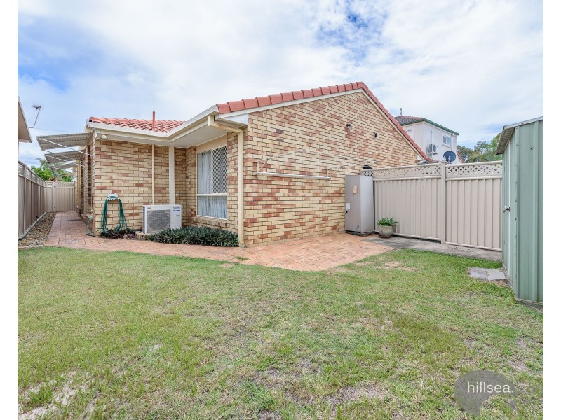 2/215 Bayview Street, Runaway Bay QLD 4216