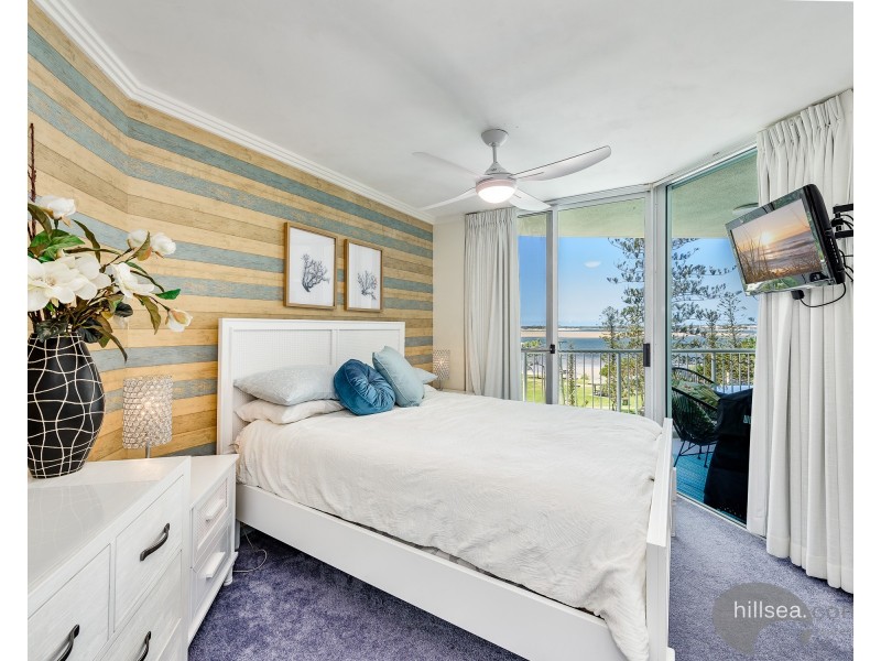 402/182 Marine Parade, Labrador QLD 4215