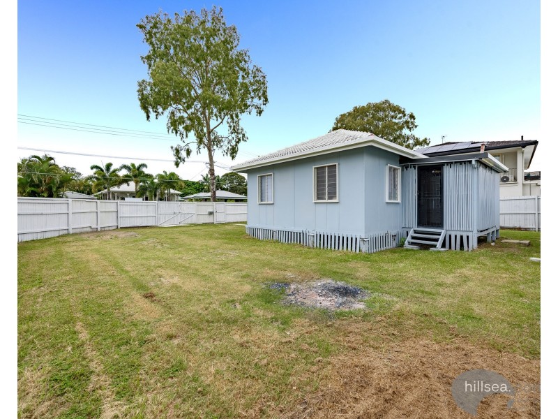 61 Crescent Avenue, Hope Island QLD 4212
