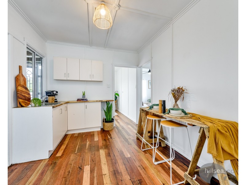 61 Crescent Avenue, Hope Island QLD 4212