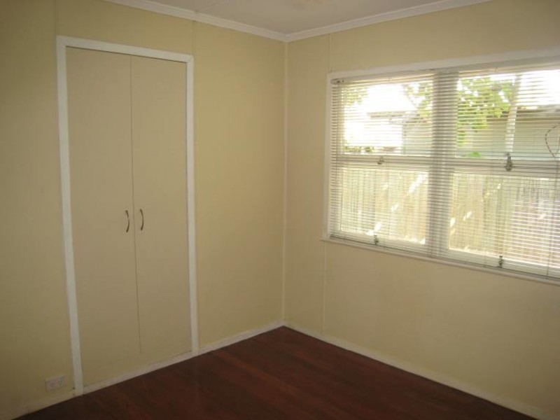 26 Clark Street, Biggera Waters QLD 4216