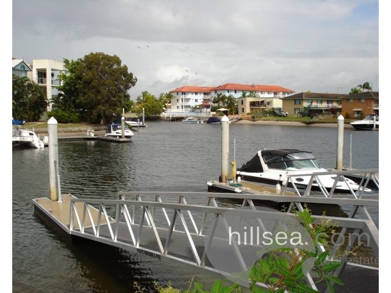 4/14-18 Jennifer Avenue, Runaway Bay QLD 4216