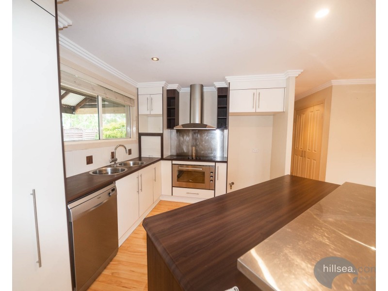 10 Parasol Street, Ashmore QLD 4214
