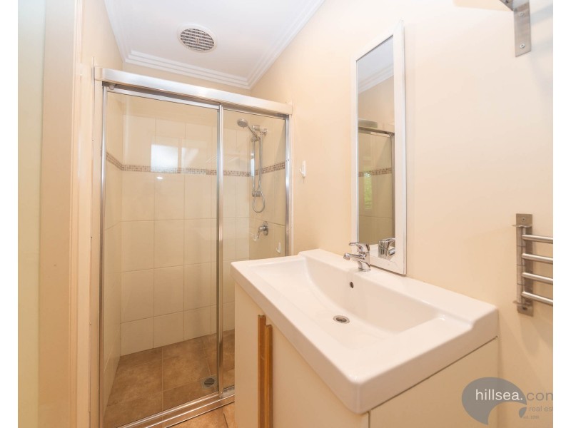 10 Parasol Street, Ashmore QLD 4214