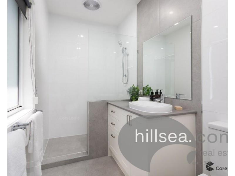 9 Goorawin Street, Runaway Bay QLD 4216