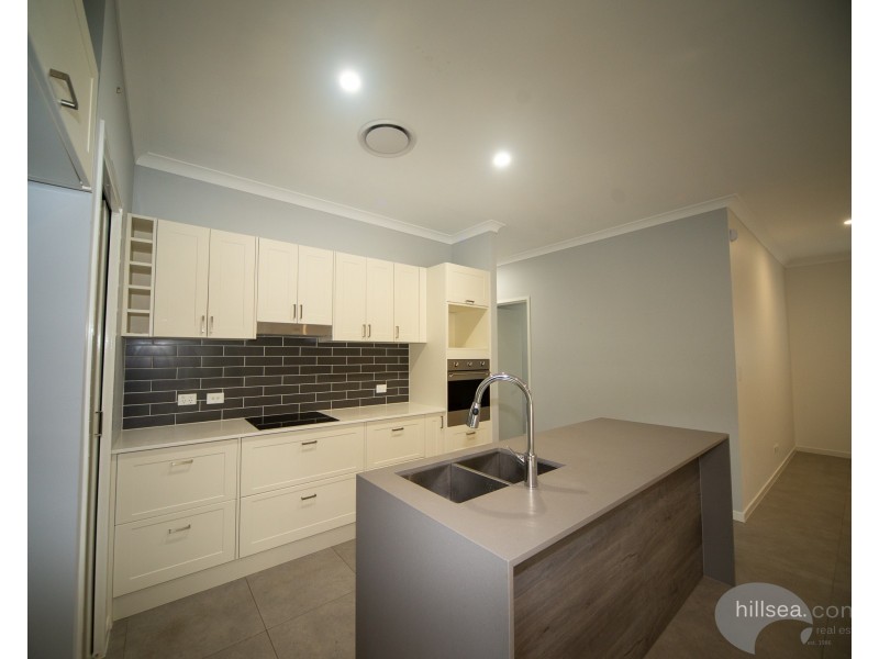 9 Goorawin Street, Runaway Bay QLD 4216