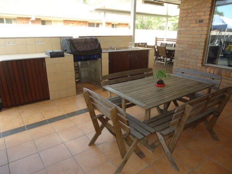 12 Floyd Court, Parkwood QLD 4214