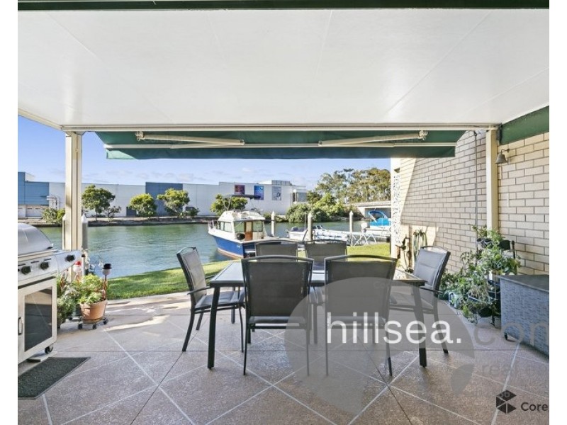 8/112 Bayview Street, Runaway Bay QLD 4216