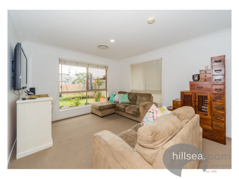 27 Anchorage Way, Biggera Waters QLD 4216
