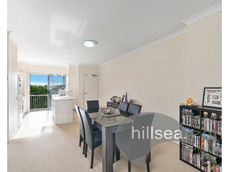 26/12-18 Bayview Street, Runaway Bay QLD 4216