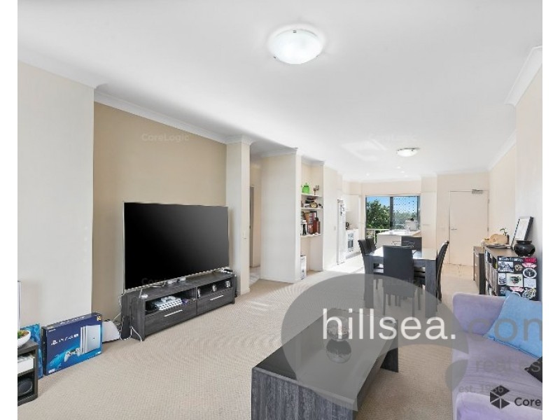 26/12-18 Bayview Street, Runaway Bay QLD 4216