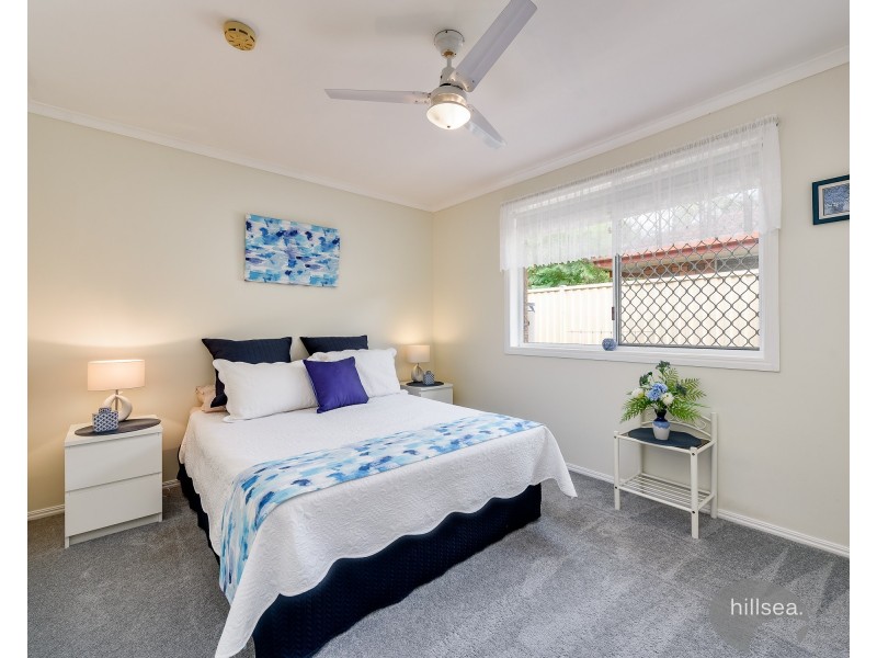 1/4 Warrie Close, Paradise Point QLD 4216