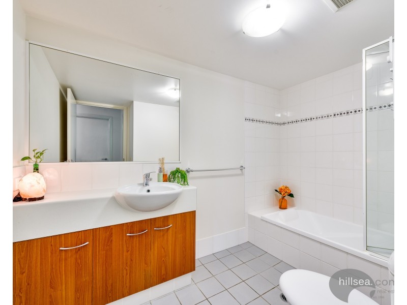 12/7012 The Palisades Unit 12 Phoenix Palms Drive, Hope Island QLD 4212