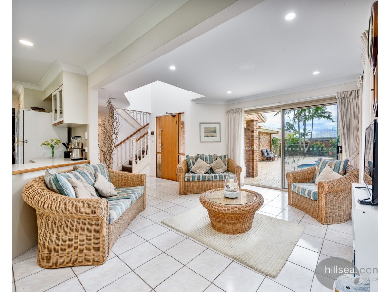 27 Salvia Street, Hollywell QLD 4216