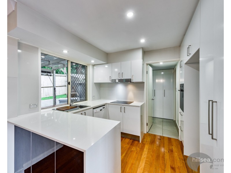 4/101 Whiting Street, Labrador QLD 4215