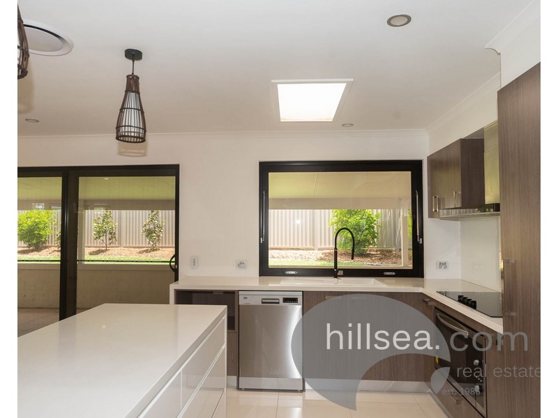 5 Picola Place, Helensvale QLD 4212