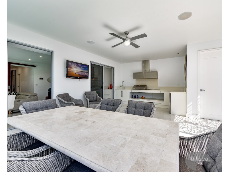 13 Plover Avenue, Paradise Point QLD 4216