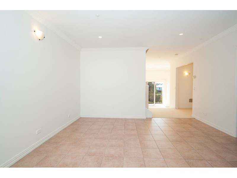 4/14 Pendraat Parade, Hope Island QLD 4212