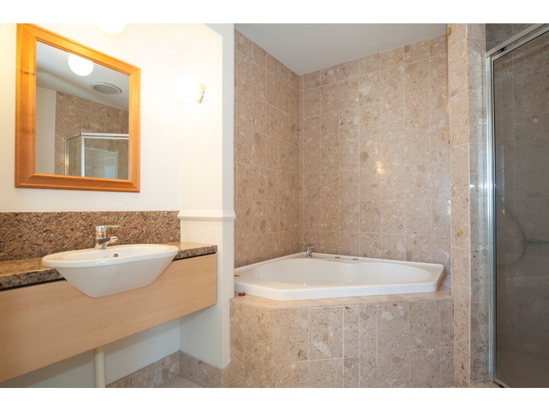 4/14 Pendraat Parade, Hope Island QLD 4212