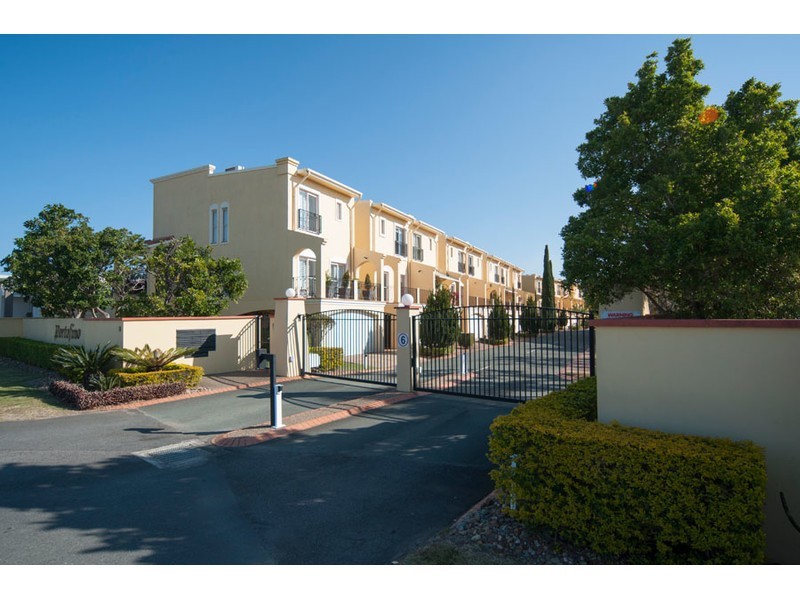 4/14 Pendraat Parade, Hope Island QLD 4212