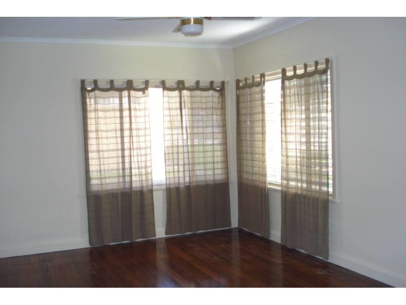 55 Turpin Road, Labrador QLD 4215