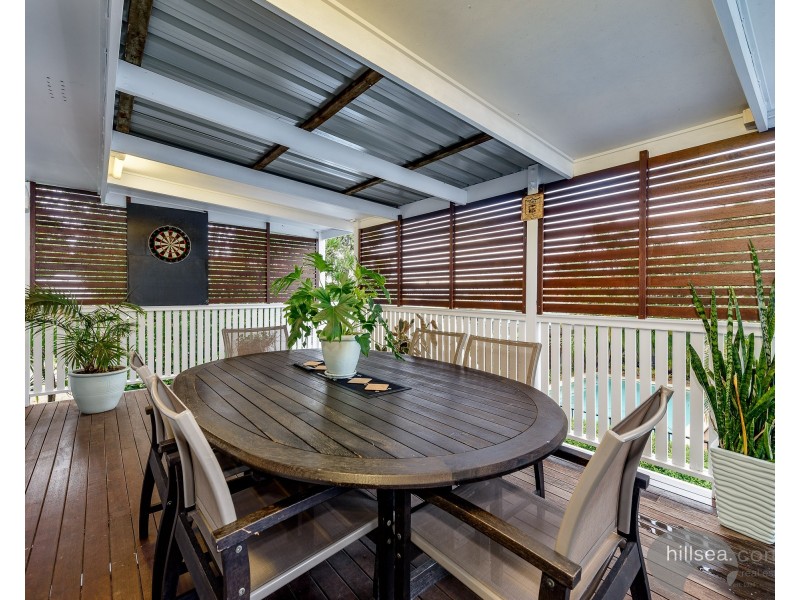 58 Errol Avenue, Paradise Point QLD 4216