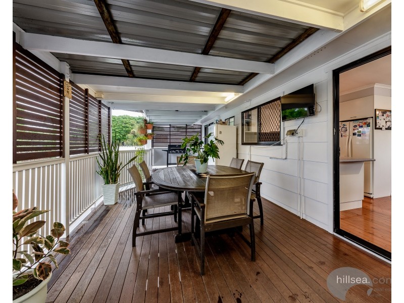 58 Errol Avenue, Paradise Point QLD 4216