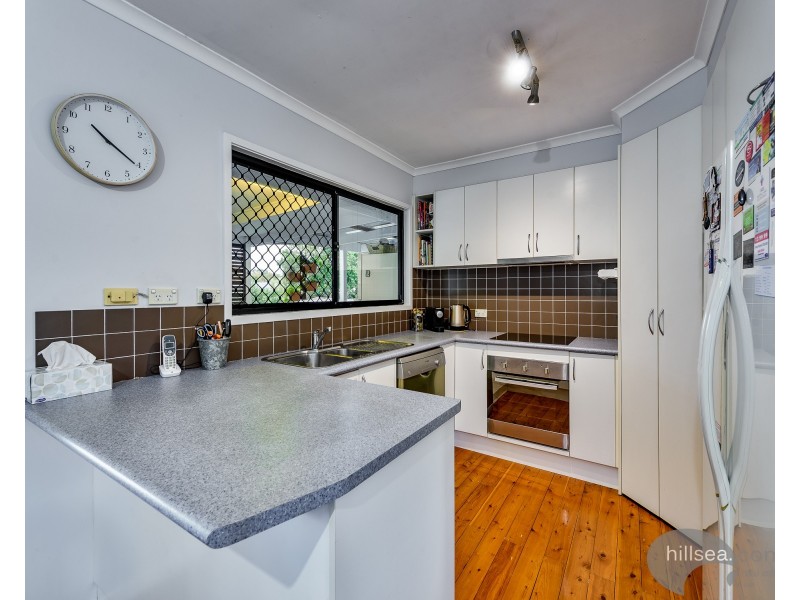 58 Errol Avenue, Paradise Point QLD 4216