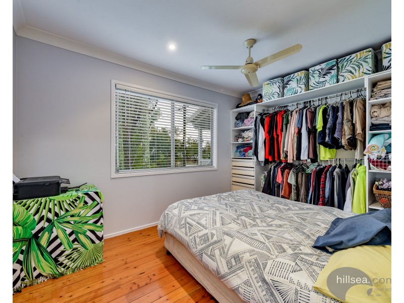 58 Errol Avenue, Paradise Point QLD 4216