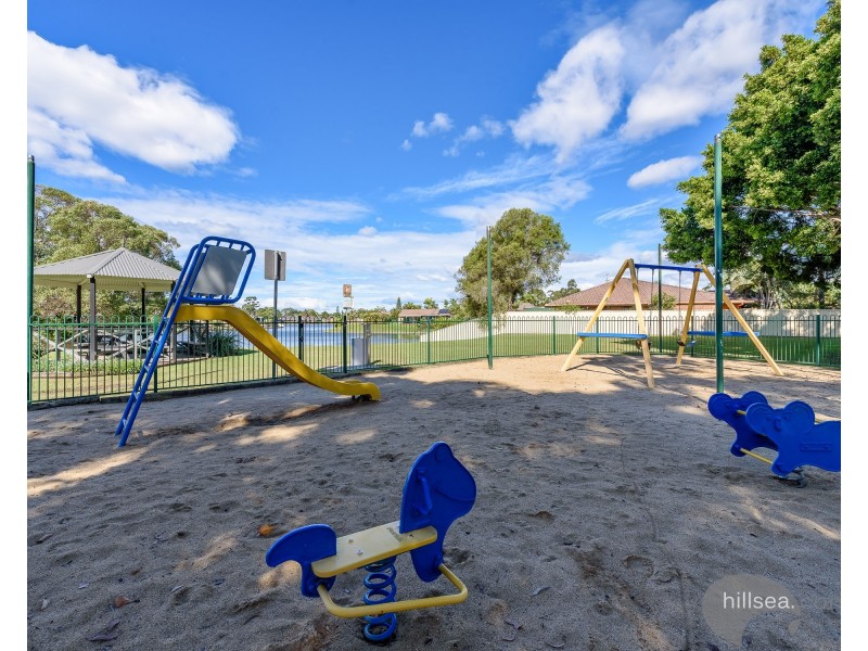 1/10 Crystal Reef Drive, Coombabah QLD 4216