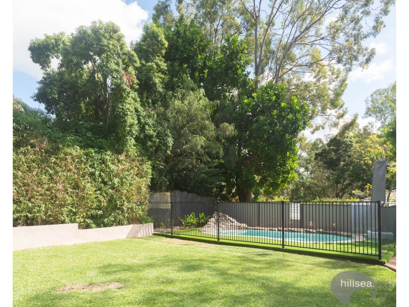 22 Dromana Crescent, Helensvale QLD 4212