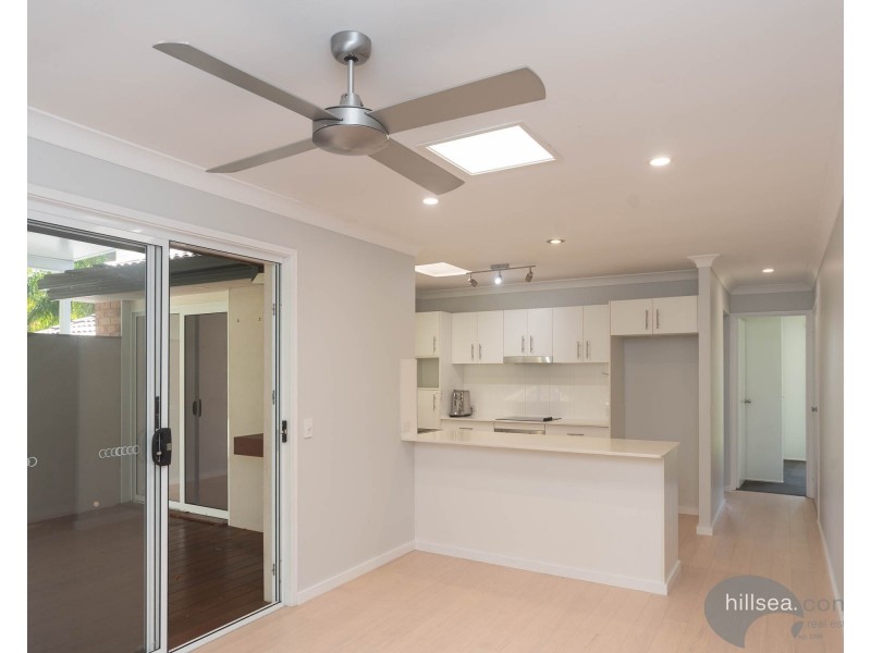 22 Dromana Crescent, Helensvale QLD 4212
