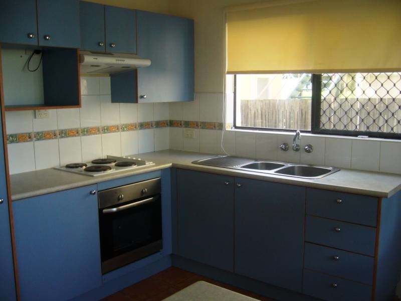 1/94 Frank Street, Labrador QLD 4215