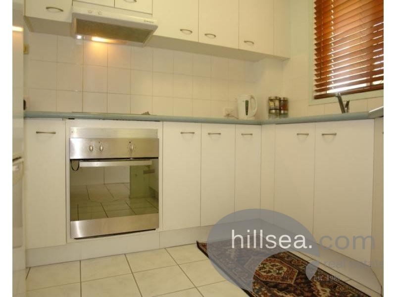 8/90 Pohlman Street, Southport QLD 4215