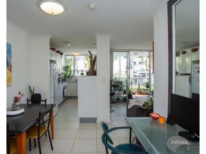 6/63 Cavil Avenue, Surfers Paradise QLD 4217