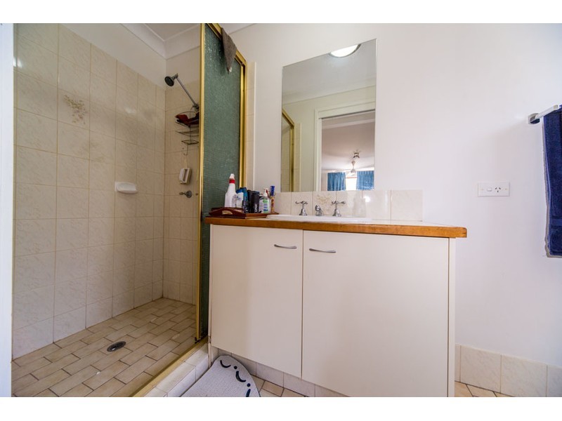 1/48 Usher Avenue, Labrador QLD 4215