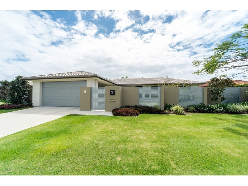 2 Tinba Court, Runaway Bay QLD 4216