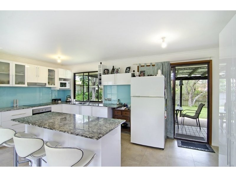 5 Chablis Court, Molendinar QLD 4214