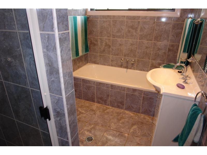 6 Tambo Court, Helensvale QLD 4212