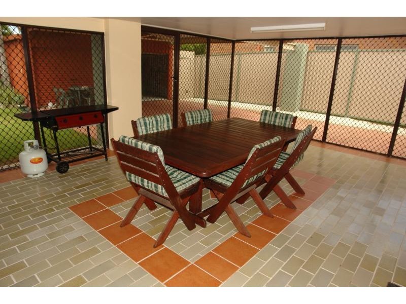 6 Tambo Court, Helensvale QLD 4212