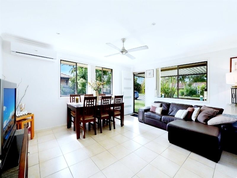 28 Burrinjuck Drive, Coombabah QLD 4216