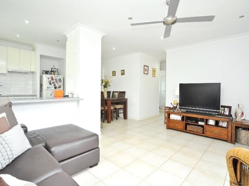 28 Burrinjuck Drive, Coombabah QLD 4216