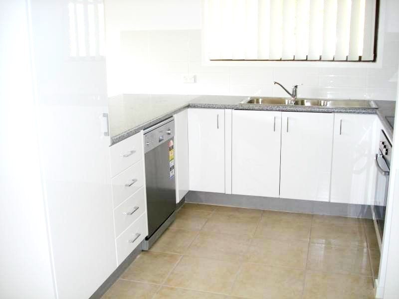 28 Burrinjuck Drive, Coombabah QLD 4216