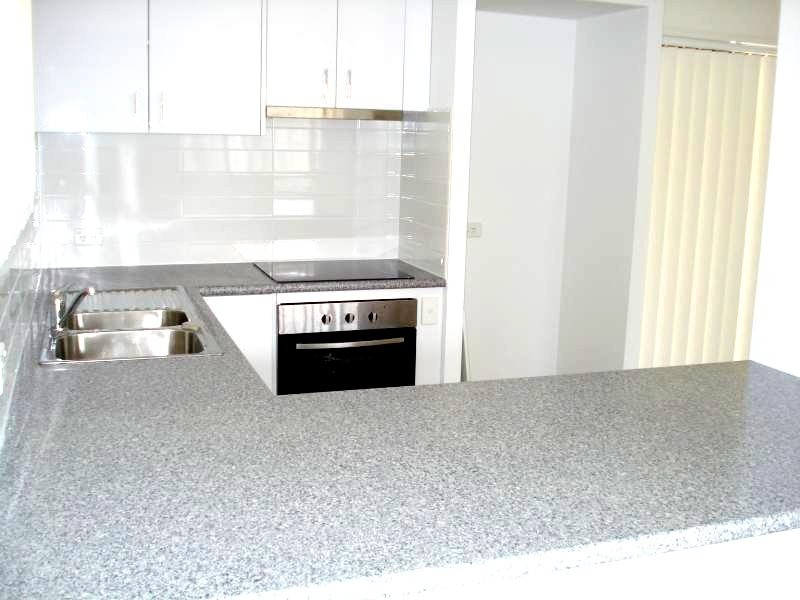 28 Burrinjuck Drive, Coombabah QLD 4216