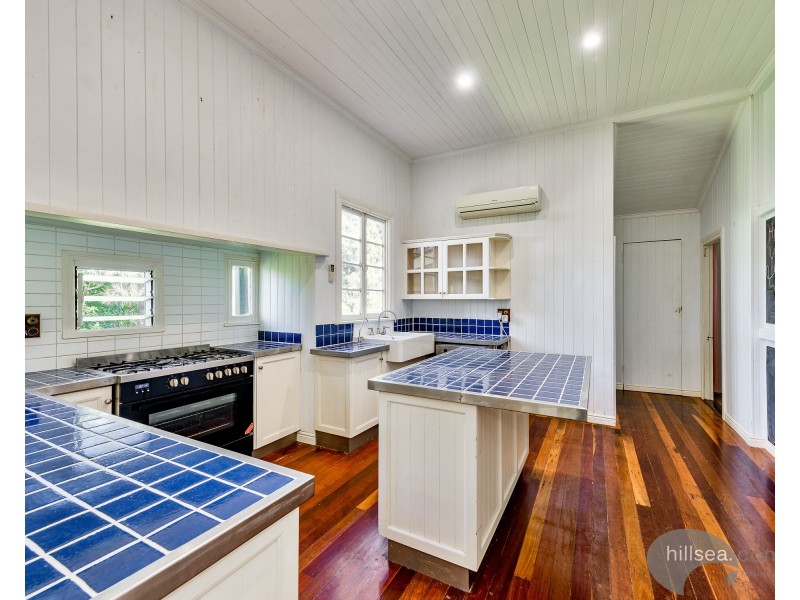 9 Dunnes Avenue, Hope Island QLD 4212